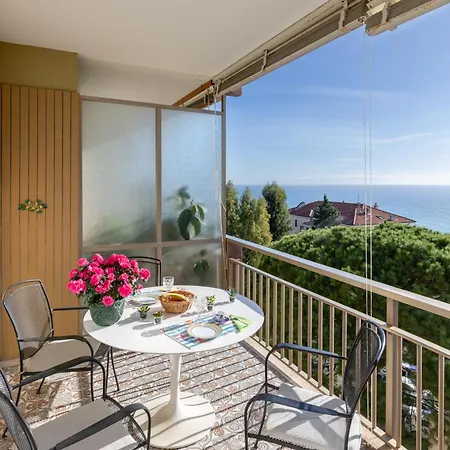 282 - Casa Boscobello, Terrazzo Vista Mare E Parcheggio Privato A 15 Minuti A Piedi Dal Teatro Ariston Apartamento *