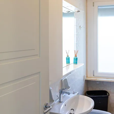 282 - Casa Boscobello, Terrazzo Vista Mare E Parcheggio Privato A 15 Minuti A Piedi Dal Teatro Ariston Apartament