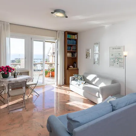 282 - Casa Boscobello, Terrazzo Vista Mare E Parcheggio Privato A 15 Minuti A Piedi Dal Teatro Ariston San Remo