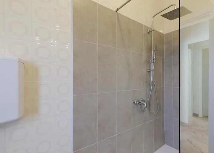 282 - Casa Boscobello, Terrazzo Vista Mare E Parcheggio Privato A 15 Minuti A Piedi Dal Teatro Ariston Lejlighed